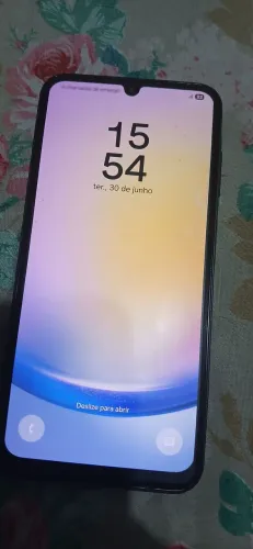 Celular na cor azul escuro, Galaxy A25 5g
