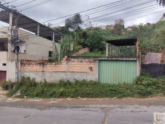 LOTE 360 METROS, MURADO, RUA ASFALTADA, ÁGUA E ENERGIA - BAIRRO SANTA CRUZ - VESPASIANO/MG