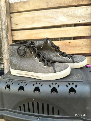 Tênis feminino com glitter 