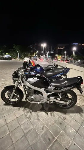 Suzuki GS500e padrão colecionador, exemplar exclusivo!