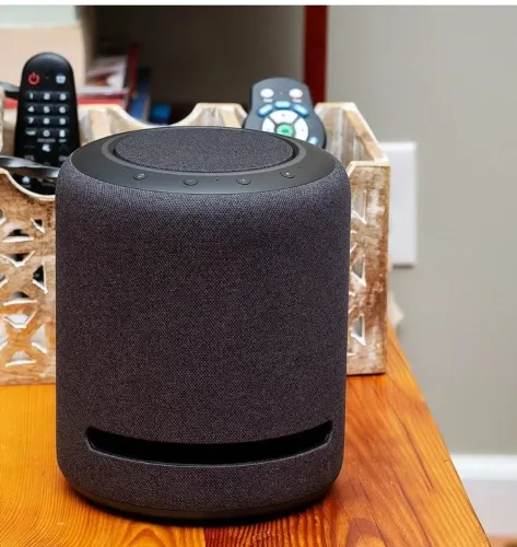 Amazon Echo Studio alexa