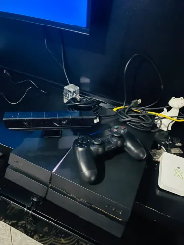 PS4 fat completo kinect e 1 mês de Deluxe