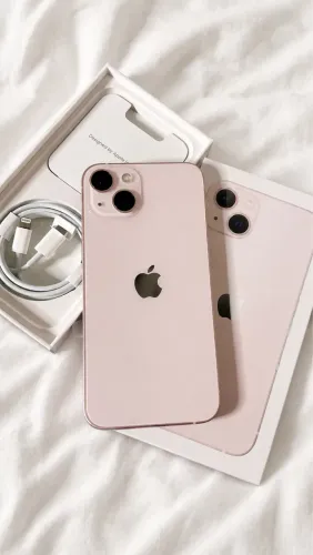 iPhone 13 semi novo