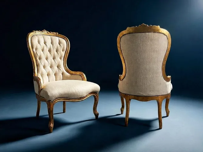 Par de Poltronas Estilo Vitoriano Clássico Folheadas à Ouro