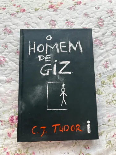 Livros C.J Tudor
