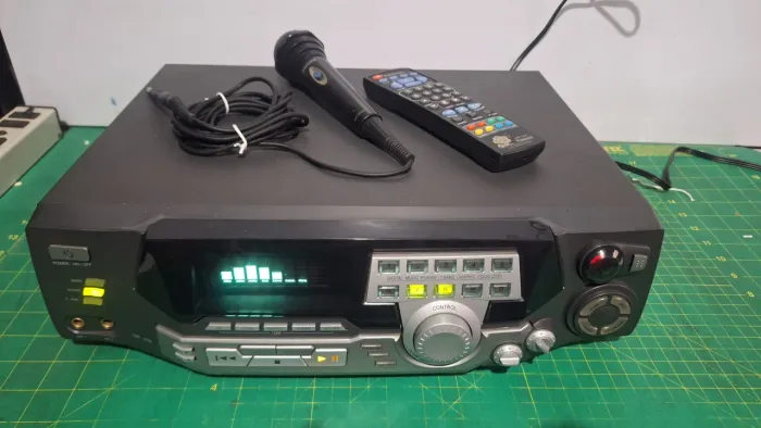Karaokê raf vmp- 3700 completo c/controle remoto e microfone