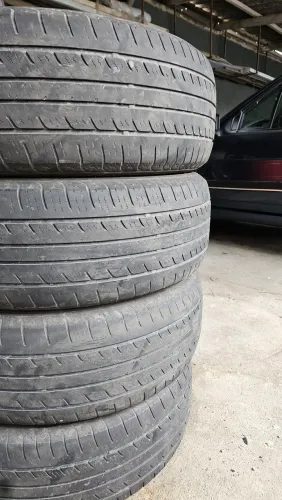 Jogo de pneus XBRI 235/60R18