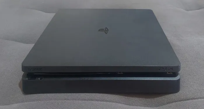 PS4 SLIM / PLAYSTATION 4 SLIM