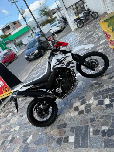 Xt660 top toda revistada relíquia