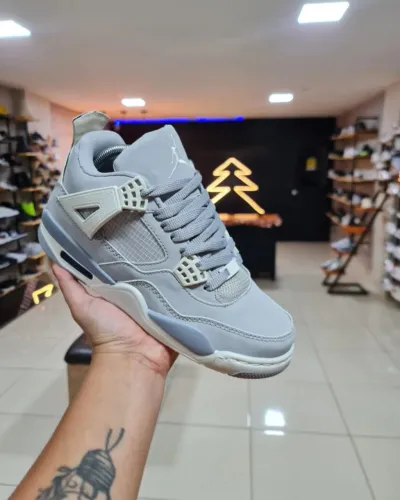 Bota Nike Air Jordan 4 Retro Cor: Grey/White Masculino Premium - Disponível 38 AO 43