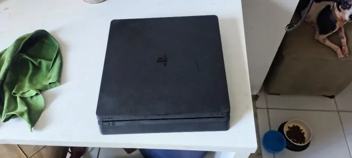 Ps4 Slim 500g,dois controles,6 jogos mídia física com headset