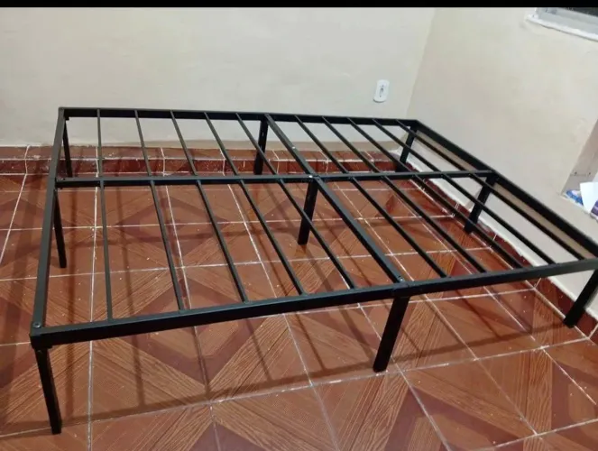 Vendo base cama de casal