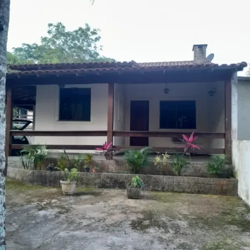 Casa em Guapimirim com 3 quartos (1suíte)