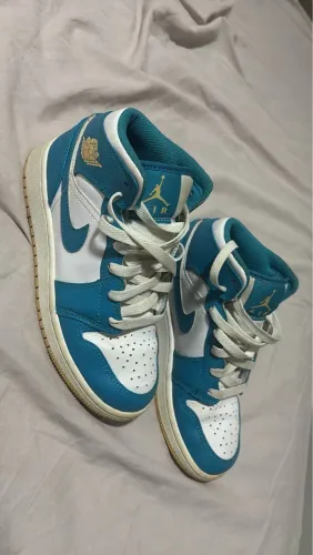 Air Jordan 1 Mid Aquatone