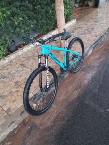 Vendo bike ksw aro 29 em perfeito estado a vista 850 ou troco por iPhone 