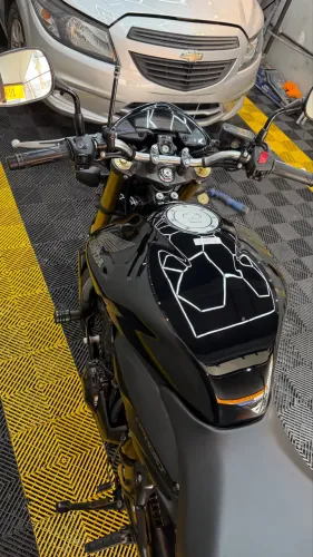Hornet 2013 ! Moto bem íntegra para alguém que procura uma moto de procedência.