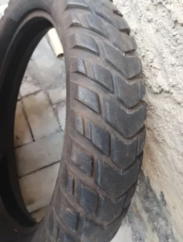 Pneu Levorin traseiro da Bros e crosser
