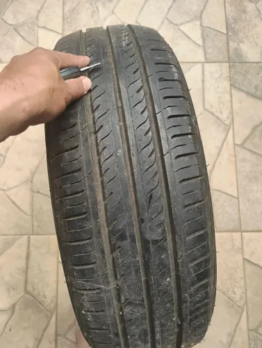 Vendo pneu pra Renault Duster foi usado pouco 