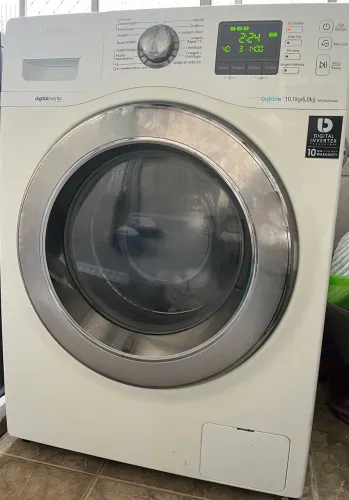 Lava e Seca Samsung Eco Bubble 10,1 kg / 6 kg, modelo WD106UHSAWQ.