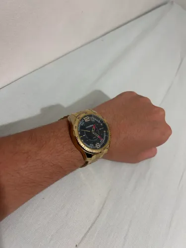 Vende-se Relógio