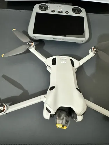 Drone DJI Mini 4 Pro (com tela)