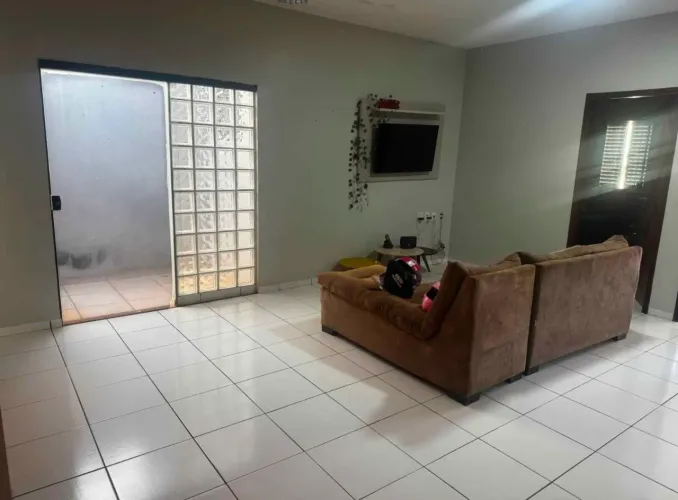 Vende-se casa na Santa Odilia  R