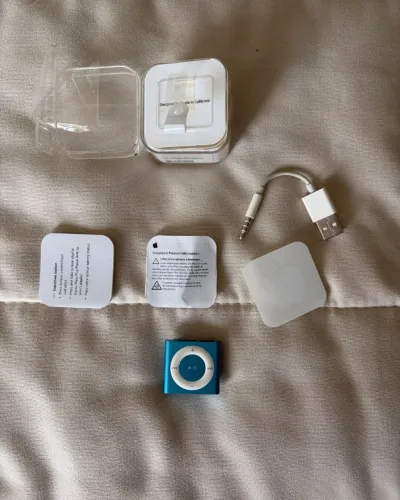 iPod Shuffle 4 Geracao 2GB Azul com Caixa