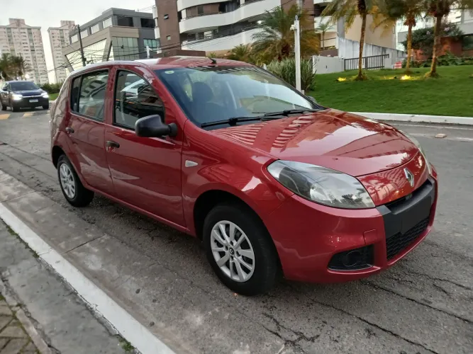Renault Sandero Authentique Hi-flex 1.0 16V 5P 2014