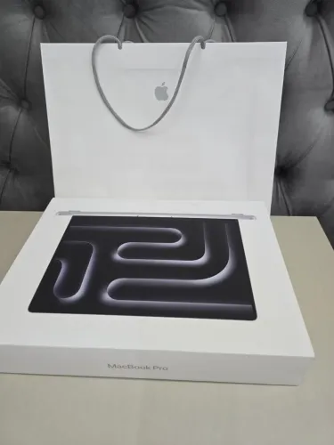 MacBook Pro M5 NOVO! 16 Gb ram - 1Tb SSD