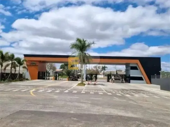 Terreno no condomínio Village Ipanema I à venda em Araçoiaba da Serra (1188 m²)