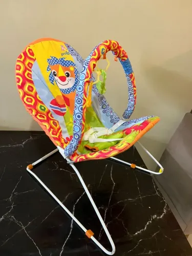 Vendo uma cadeirinha de descanso