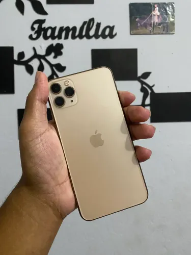 iPhone 11 Pro Max 256gb pra sair hoje 