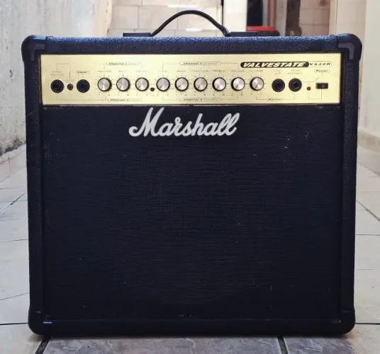 Amplificador Marshall Valvestate VS30R