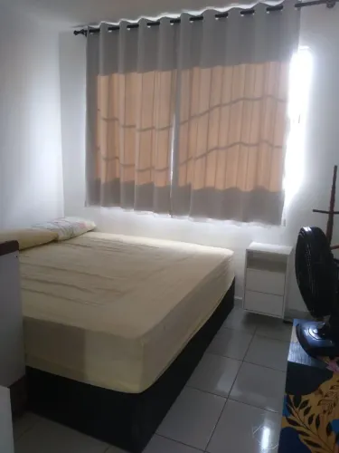 Cama king R$750,00