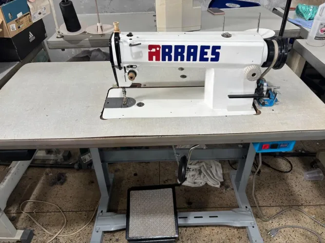 Máquina Reta Industrial