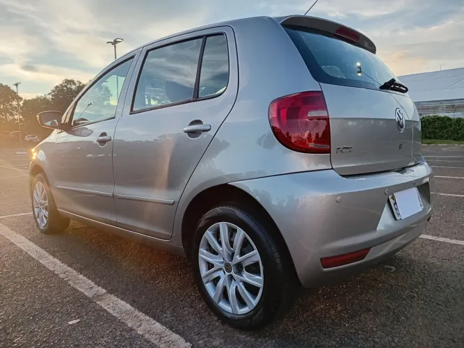 Volkswagen Fox 1.0 MI Total Flex 8V 5P 2011