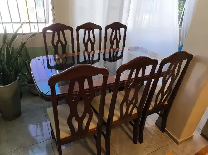 Mesa de Jantar com 6 cadeiras - Momentos em família