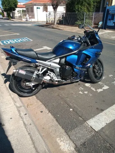 GSX AZUL 1250 CILINDRADAS