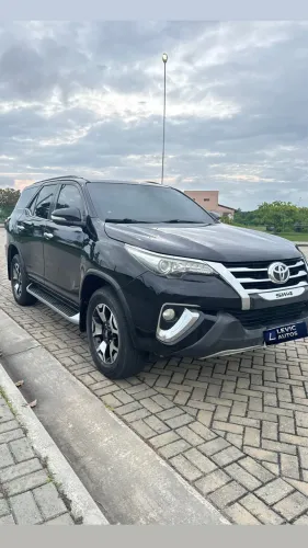 Toyota Hilux SW4 SRX 4X4 2.8 TDI 16V Dies. Aut. 2017