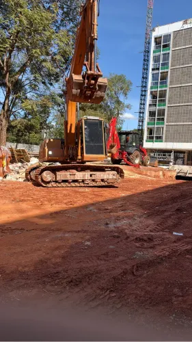 Vendo escavadeira hidráulica