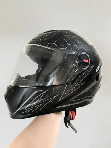 Capacete FW3 semi novo 