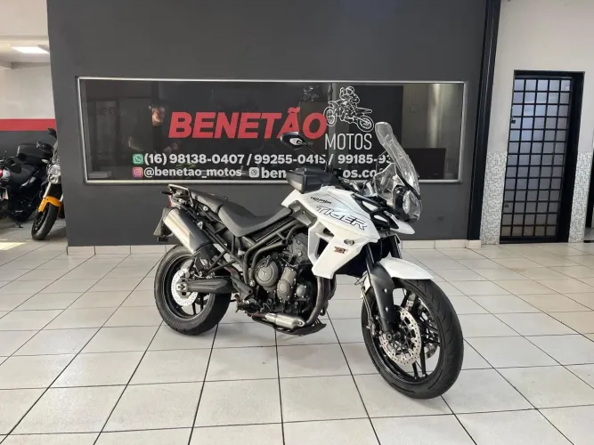 TRIUMPH TIGER 800 XRX BRANCO 2019