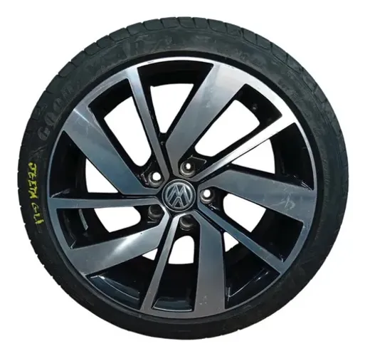 Roda Avariada com Pneu Semi-novo VW Jetta Gli 2020 Cor Preta