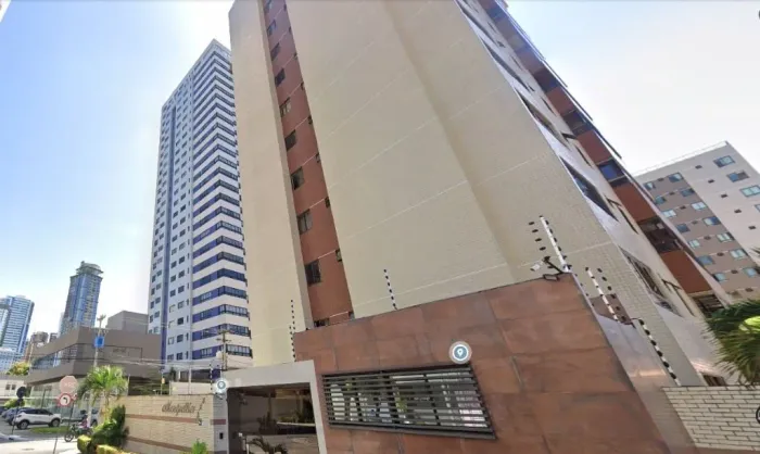 Experimente o luxo e o conforto em cada detalhe deste sofisticado apartamento no Residenci