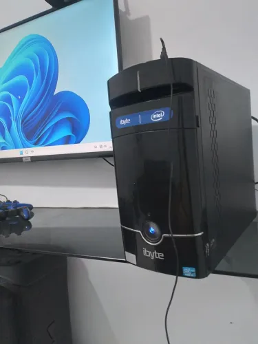 CPU pra estudar e trabalhar i5 3°Geração 3470 memória DDR3 4GB HD 500GB já com o Office 