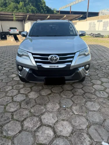 Toyota Hilux SW4 SRX 4X4 2.8 TDI 16V Dies. Aut. 2017