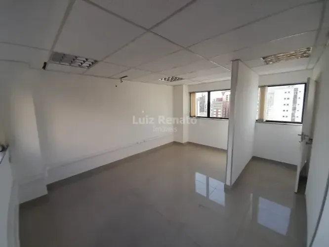 Andar comercial com 178 m² para locação no Santa Efigênia