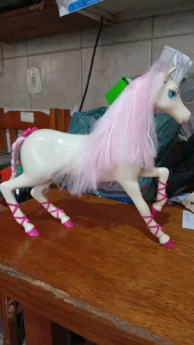 boneco cavalo da Barbie