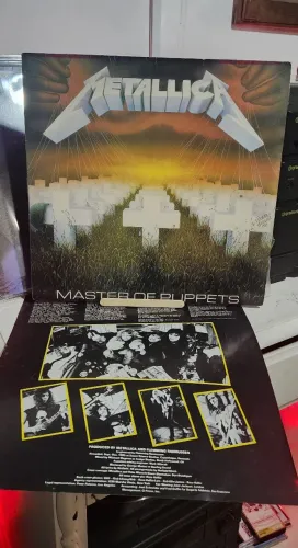 Vinil Metallica "Master of puppets" (época, com encarte) lp