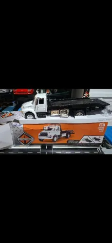 Miniatura Caminhão Reboque Jada escala 1/24.